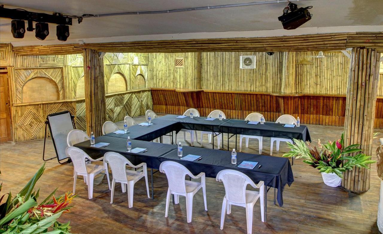 Gizo Hotel Exterior foto